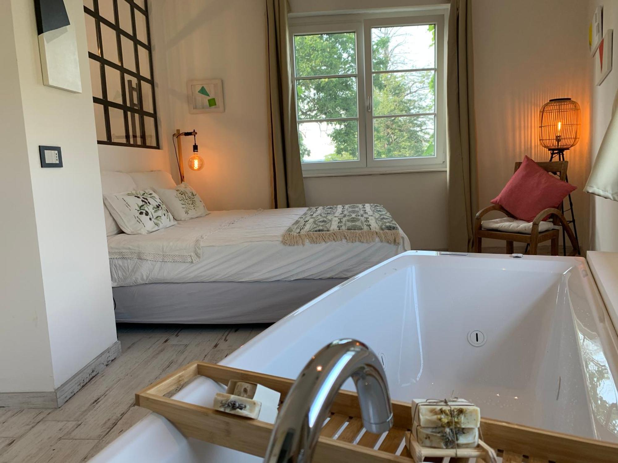 Bed and Breakfast Casale Osvalda Альфьяно-Натта Экстерьер фото