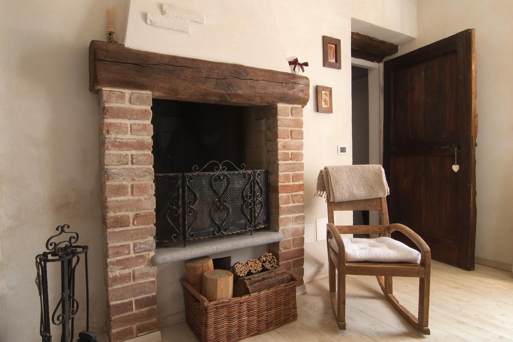 Bed and Breakfast Casale Osvalda Альфьяно-Натта Номер фото